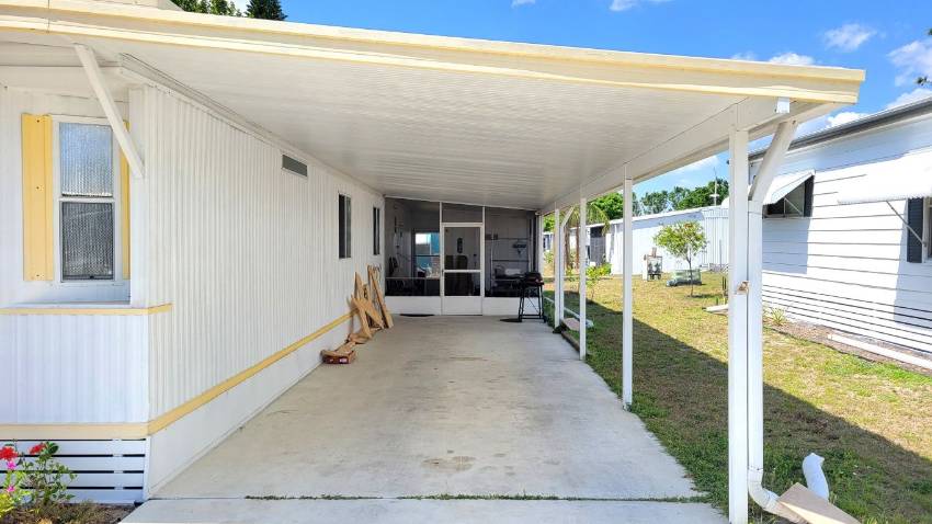 65 Juniper Drive East a Dundee, FL Mobile or Manufactured Home for Sale